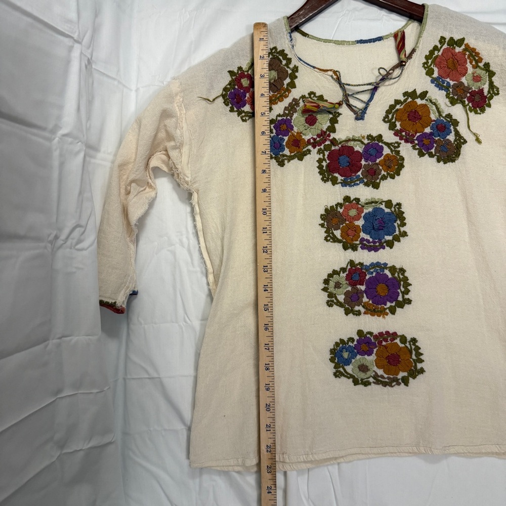 Embroidered Top Blouse Women S/M Flowers Cottagecore Whimsical Hippie 70s Dainty - Picture 12 of 13
